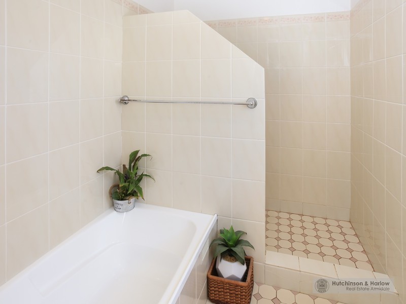1/8 Johnson Avenue, Armidale NSW 2350