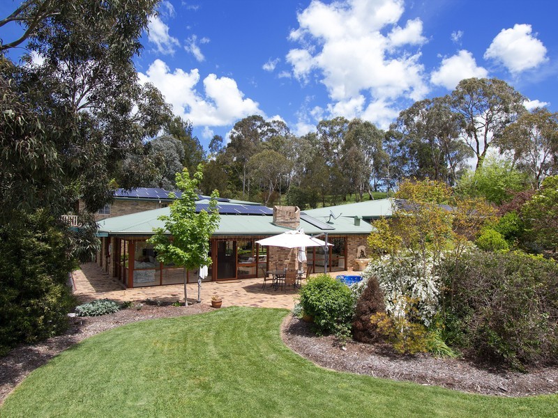 24 Sattlers Road, Armidale NSW 2350