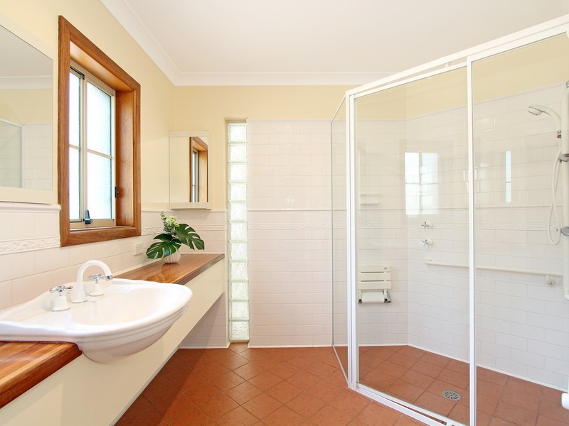 24 Sattlers Road, Armidale NSW 2350