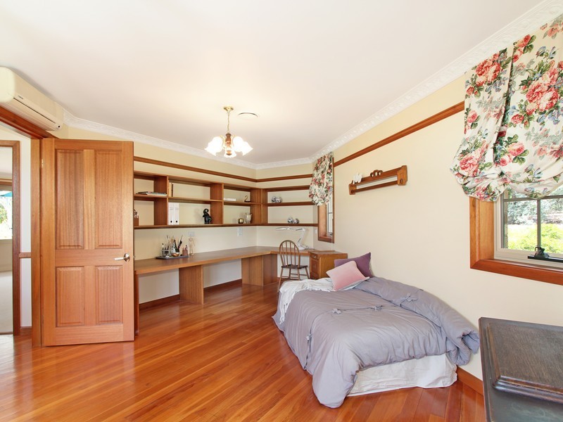 24 Sattlers Road, Armidale NSW 2350