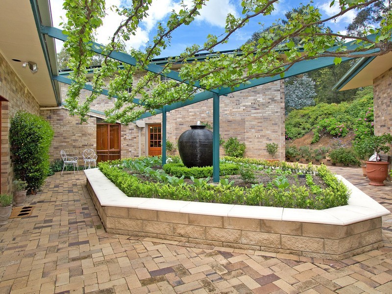 24 Sattlers Road, Armidale NSW 2350