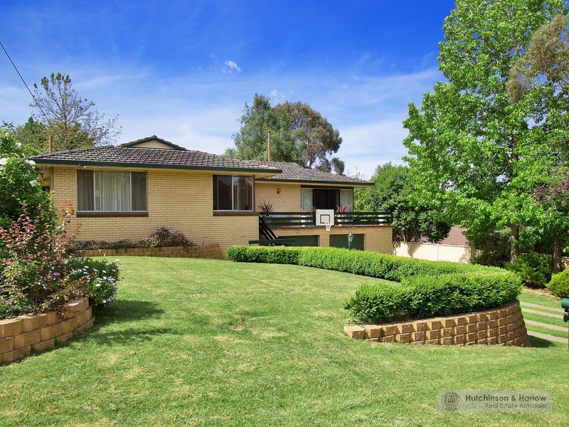 3 Yallambee Avenue, Armidale NSW 2350