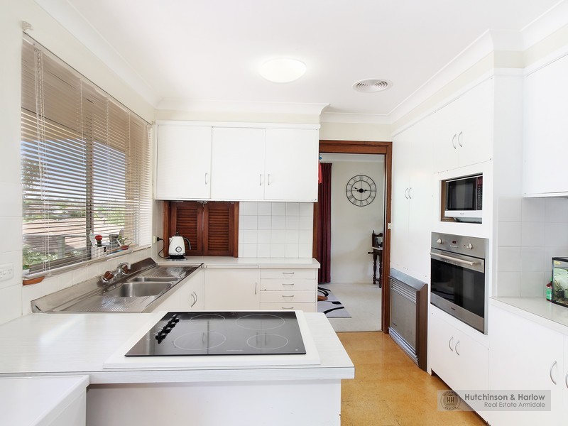 3 Yallambee Avenue, Armidale NSW 2350