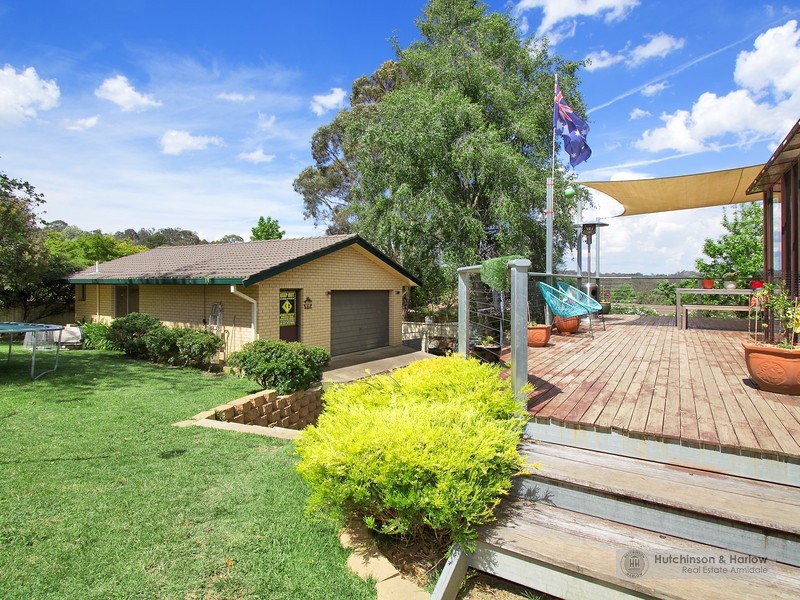 3 Yallambee Avenue, Armidale NSW 2350