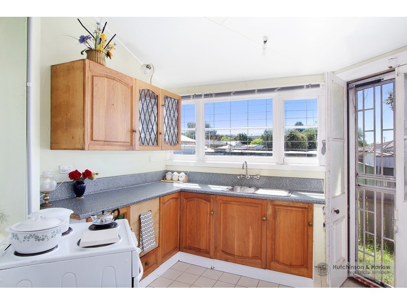 15 Golgotha Street, Armidale NSW 2350