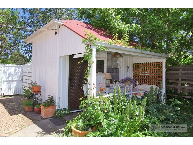 15 Golgotha Street, Armidale NSW 2350