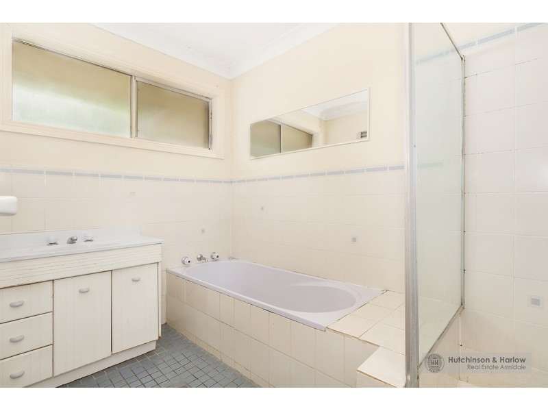 23 Murray  Avenue, Armidale NSW 2350