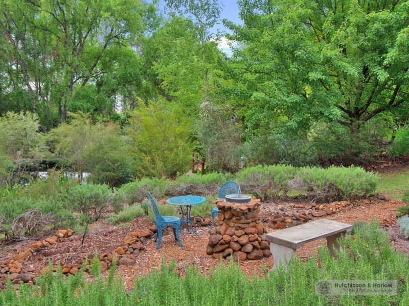 19-23 Hillview Road, Armidale NSW 2350