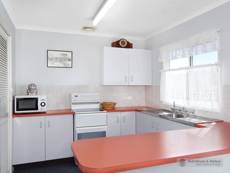 9 Canambe Street, Armidale NSW 2350