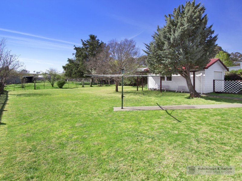 9 Canambe Street, Armidale NSW 2350