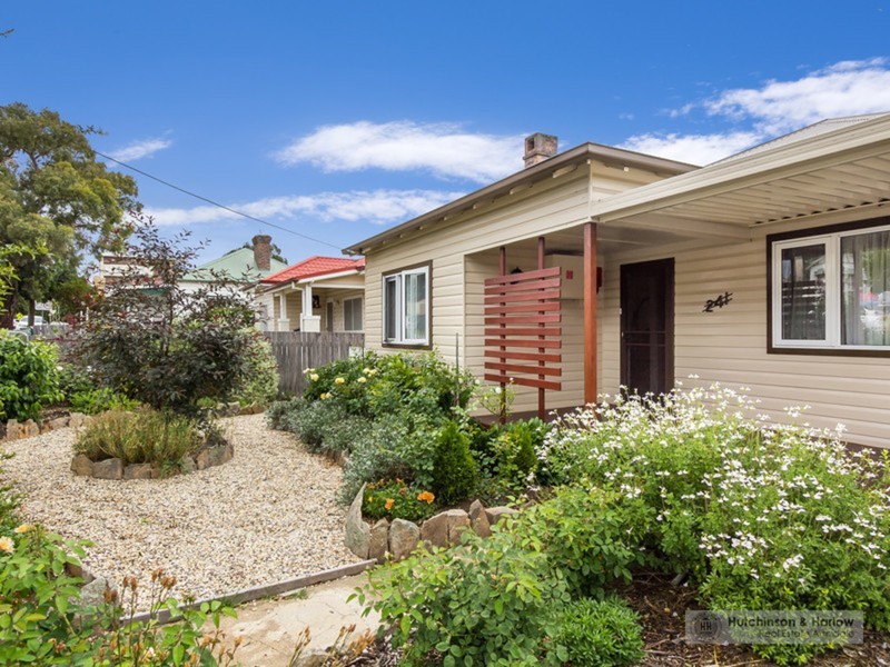 241 Rusden Street, Armidale NSW 2350