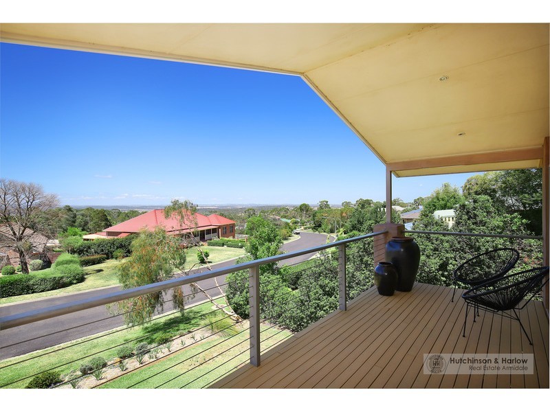 71 The Avenue, Armidale NSW 2350