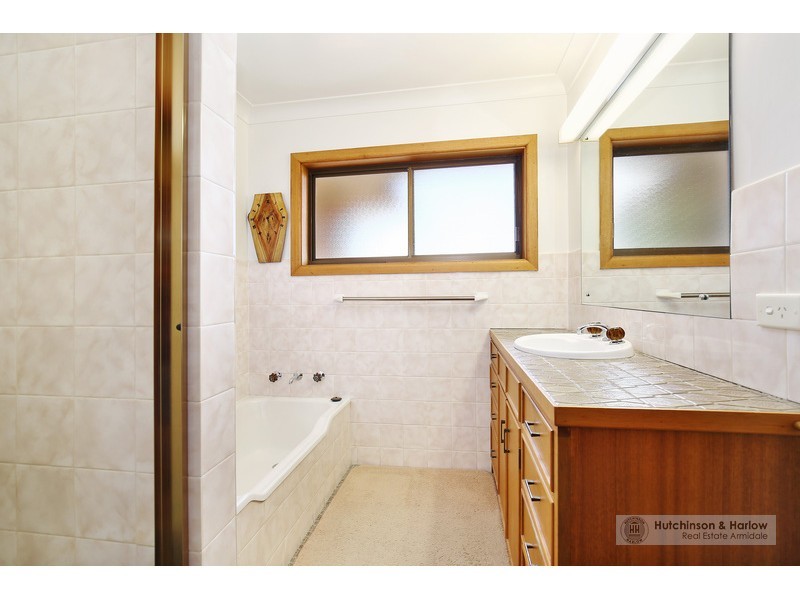 4 Ash Tree Drive, Armidale NSW 2350