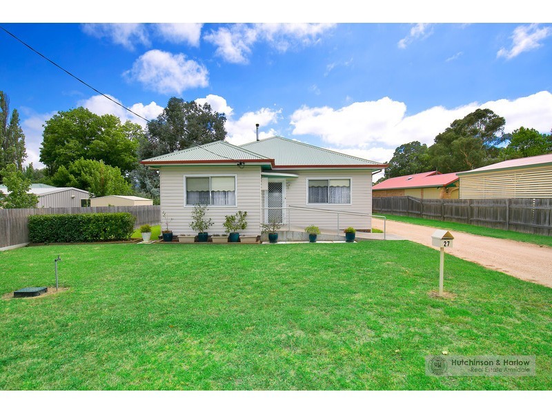 27 Enid Street, Armidale NSW 2350