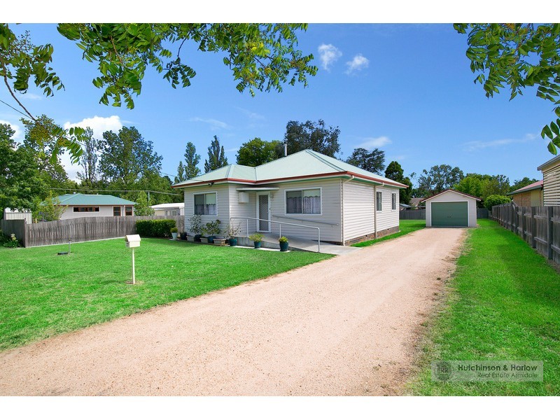 27 Enid Street, Armidale NSW 2350