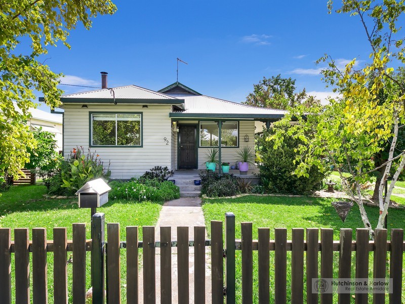 92 Niagara Street, Armidale NSW 2350
