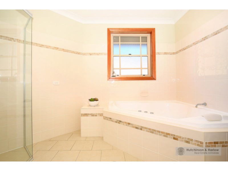 69 The Avenue, Armidale NSW 2350