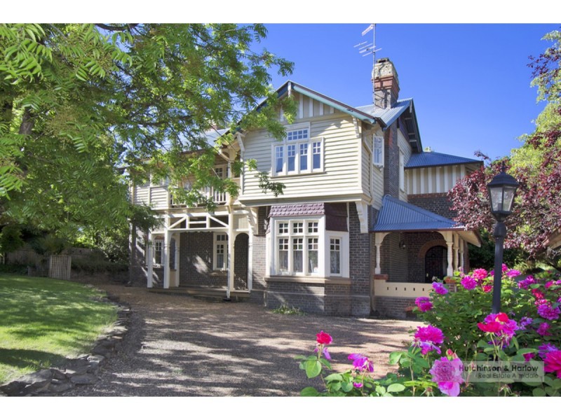 65 Mann Street, Armidale NSW 2350