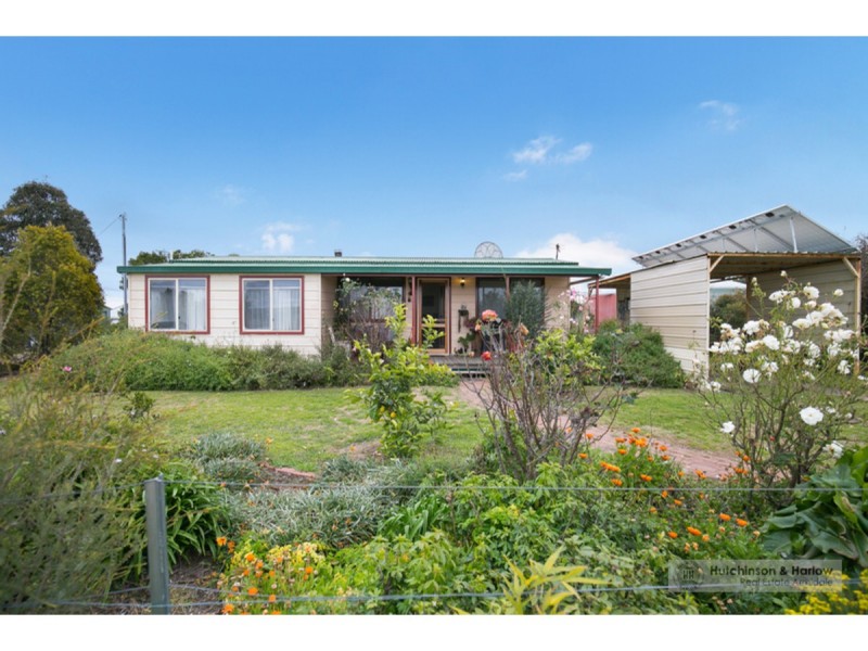 4 High Street, Hillgrove NSW 2350