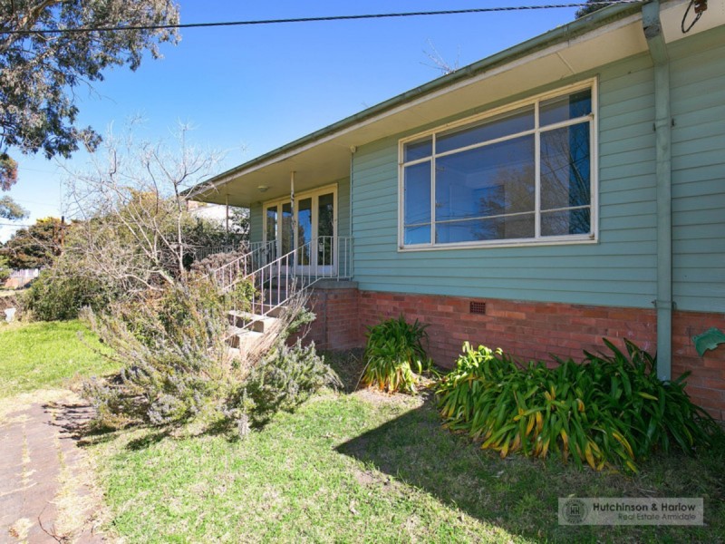 12 Chestnut Avenue, Armidale NSW 2350