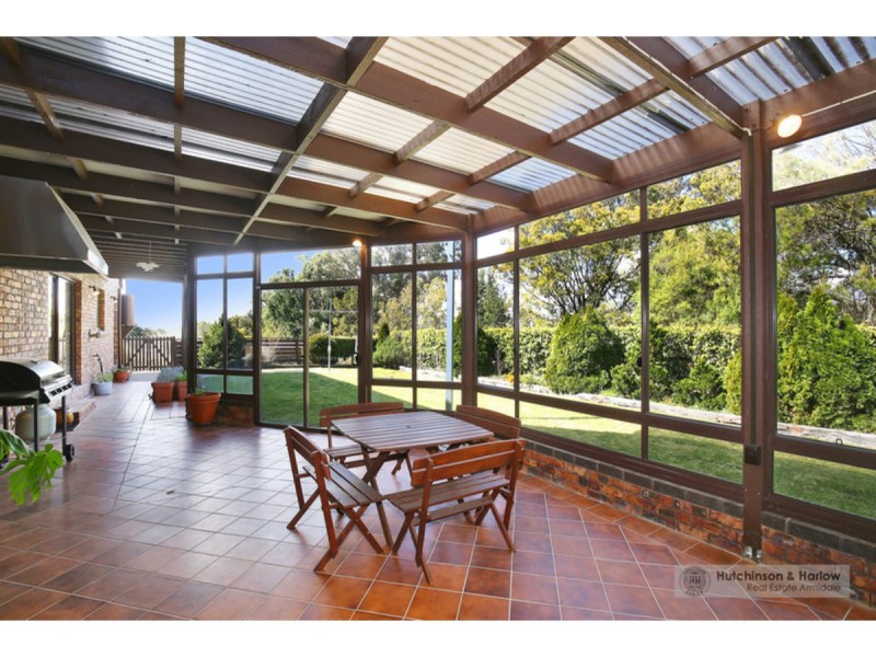 2 Rosecommon Avenue, Armidale NSW 2350