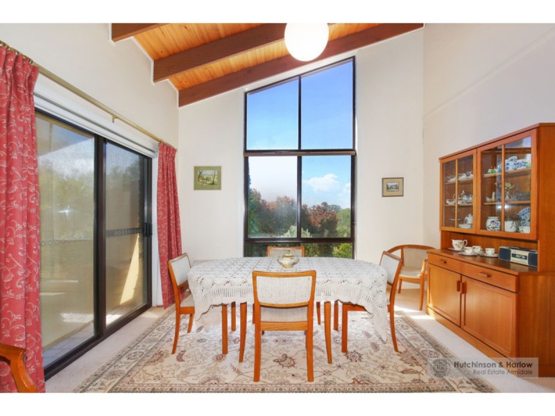 2 Rosecommon Avenue, Armidale NSW 2350