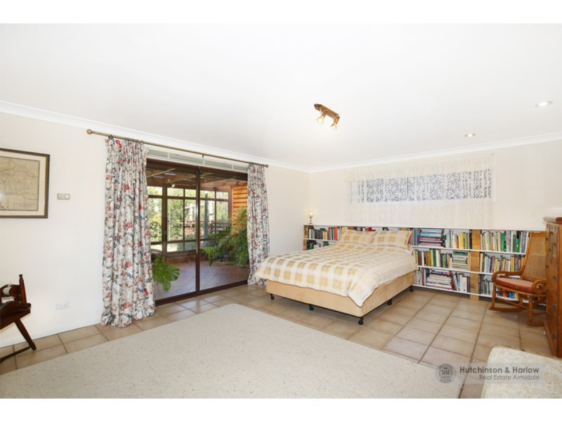 2 Rosecommon Avenue, Armidale NSW 2350
