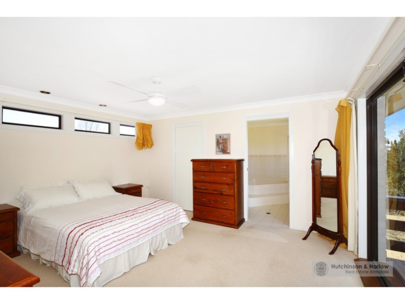 2 Rosecommon Avenue, Armidale NSW 2350