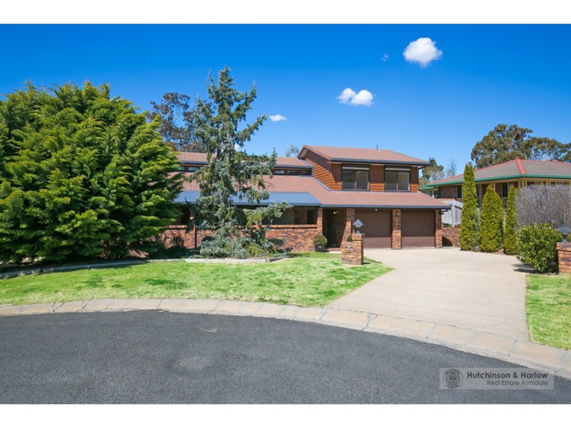 2 Rosecommon Avenue, Armidale NSW 2350