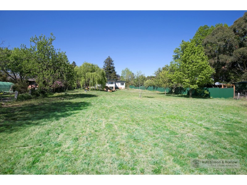7 Lynches Road, Armidale NSW 2350