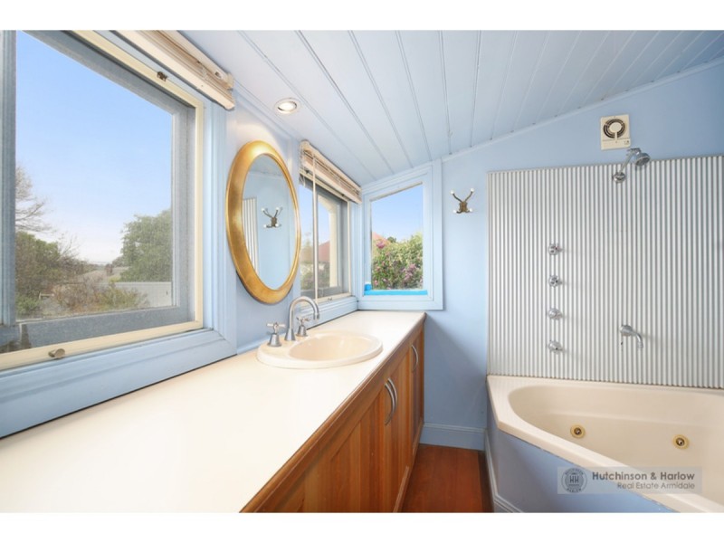 60 Faulkner Street, Armidale NSW 2350