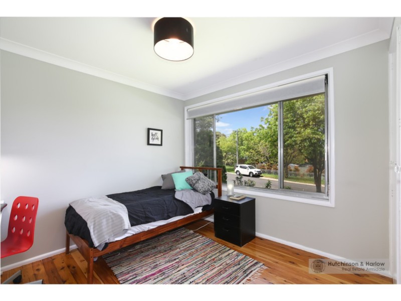 13 Carey Avenue, Armidale NSW 2350