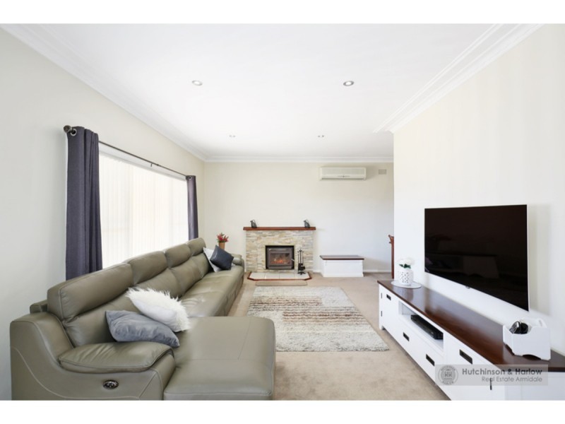 10 Holmes Avenue, Armidale NSW 2350