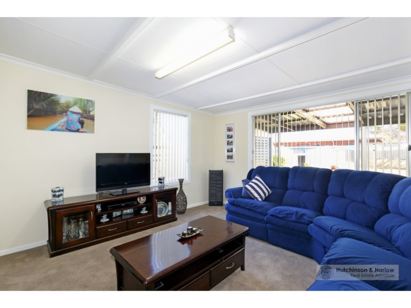 10 Holmes Avenue, Armidale NSW 2350