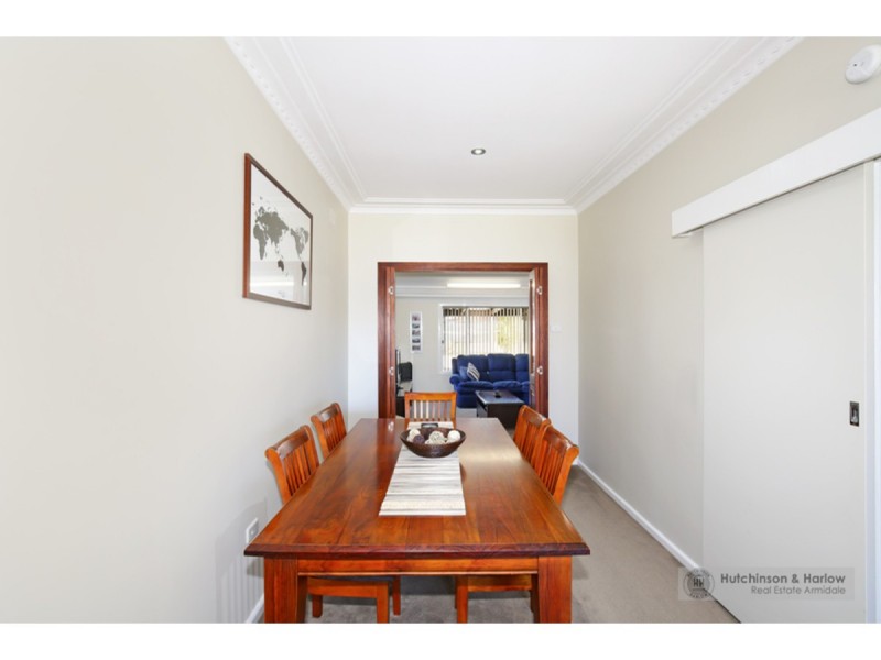 10 Holmes Avenue, Armidale NSW 2350