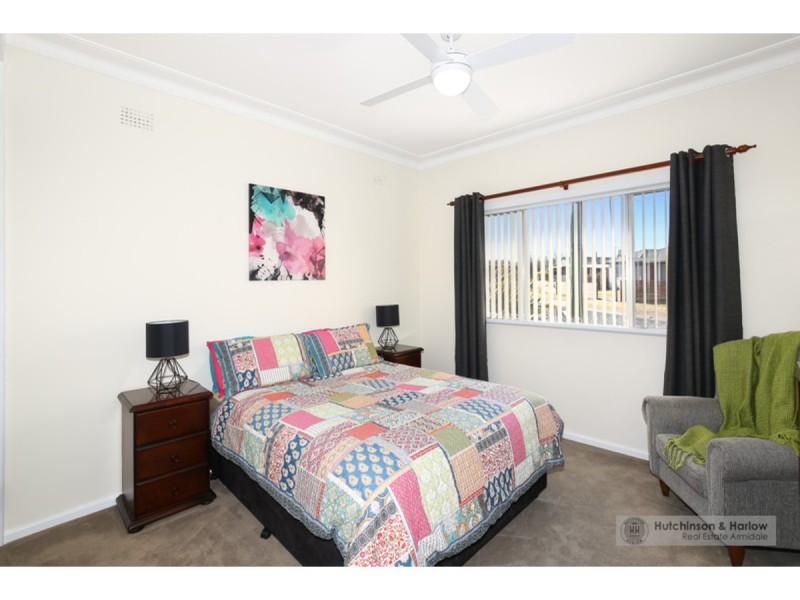 10 Holmes Avenue, Armidale NSW 2350