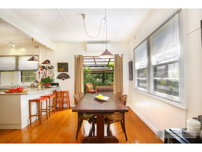 17 College Avenue, Armidale NSW 2350