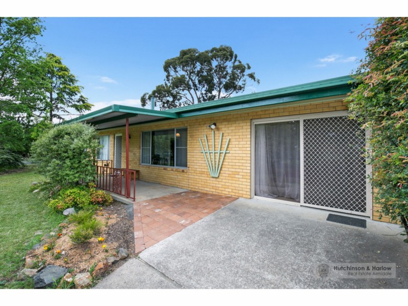 10 Cynthia Crescent, Armidale NSW 2350