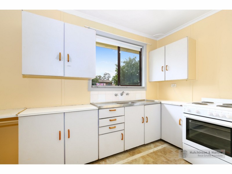 4 P G Love Avenue, Armidale NSW 2350