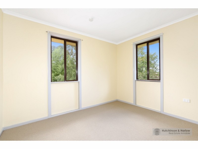 4 P G Love Avenue, Armidale NSW 2350