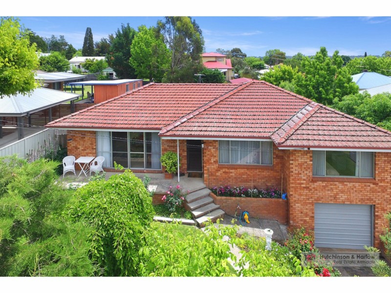 1 Drummond Avenue, Armidale NSW 2350