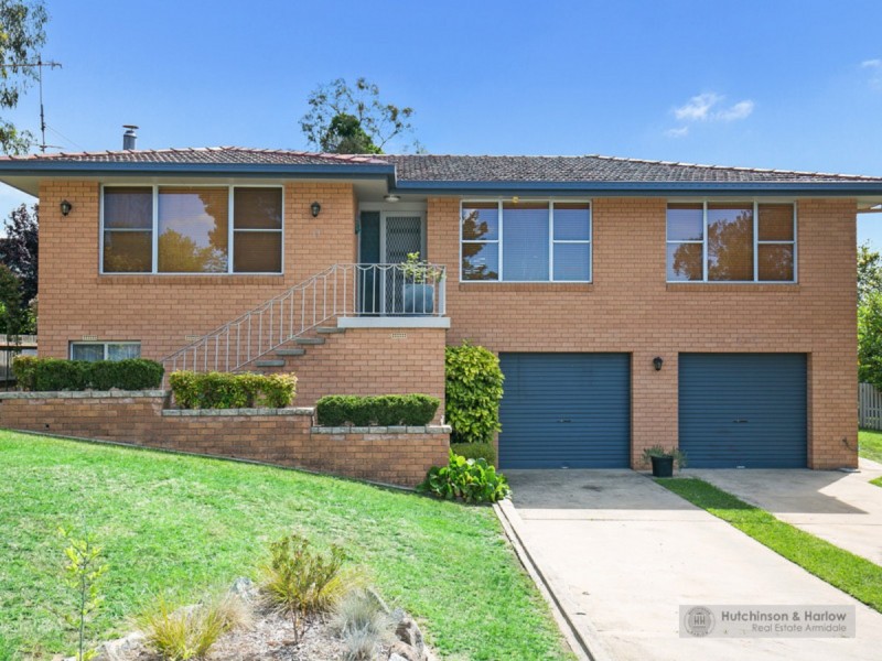 13 Freeman Crescent, Armidale NSW 2350