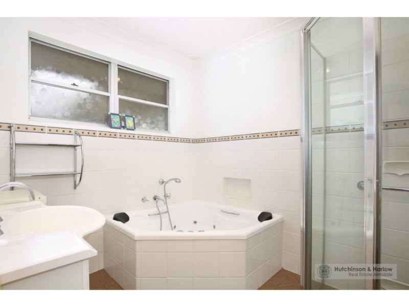 13 Freeman Crescent, Armidale NSW 2350