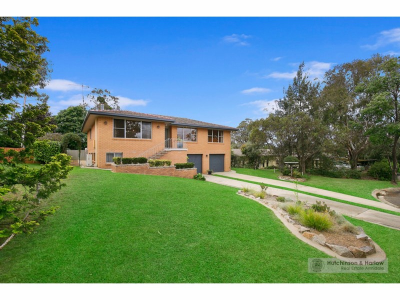 13 Freeman Crescent, Armidale NSW 2350
