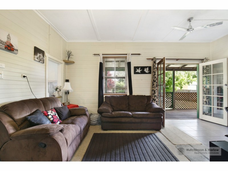 18 Samuelson Crescent, Armidale NSW 2350