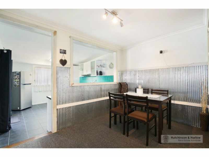 18 Samuelson Crescent, Armidale NSW 2350