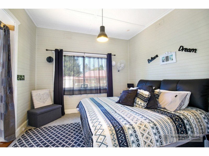 18 Samuelson Crescent, Armidale NSW 2350