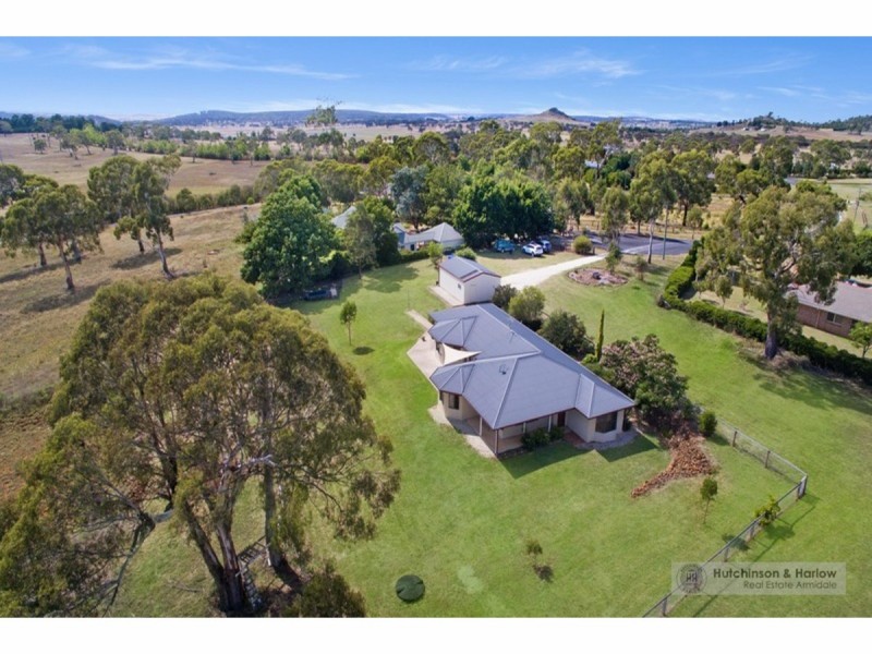 2 Durham Road, Armidale NSW 2350