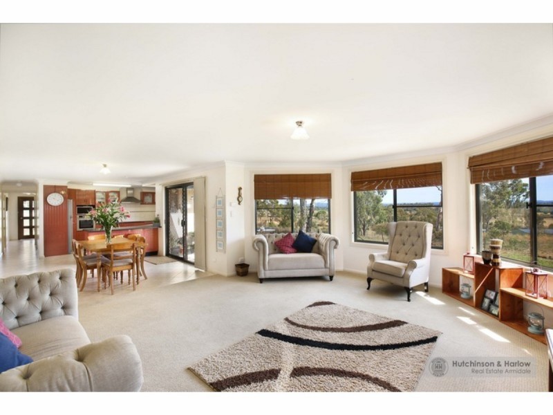 2 Durham Road, Armidale NSW 2350