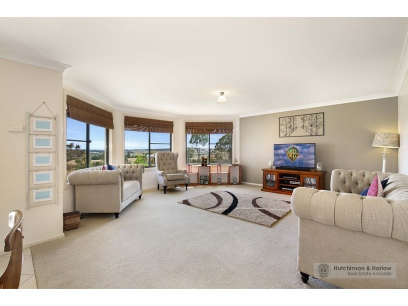 2 Durham Road, Armidale NSW 2350